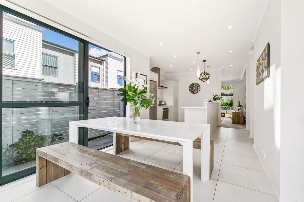 47 Costa Viva Crescent, Karaka, Papakura - Carousel 2