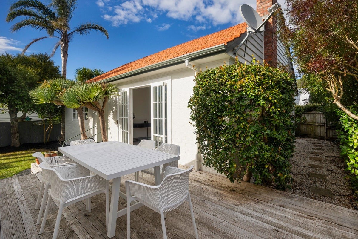 139 Coates Avenue, Orakei, Auckland - Carousel 2