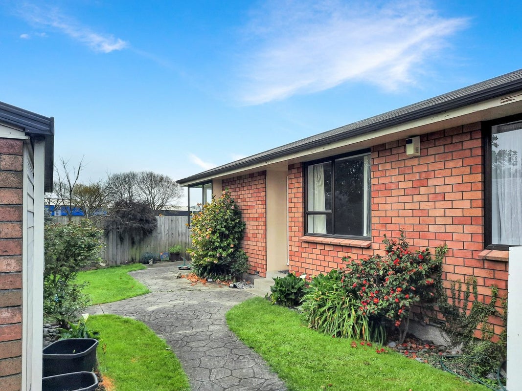 2/46 Vagues Road, Northcote, Christchurch - Carousel 1