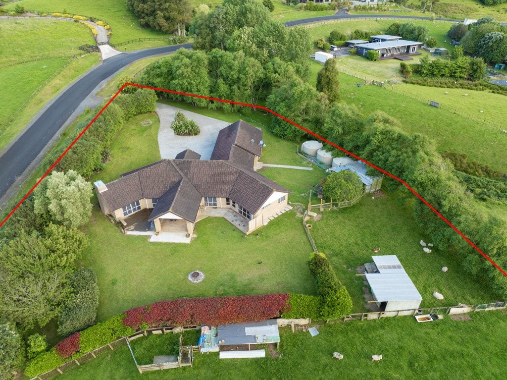 21 Old Barn Road, Opaheke, Papakura - Carousel 2