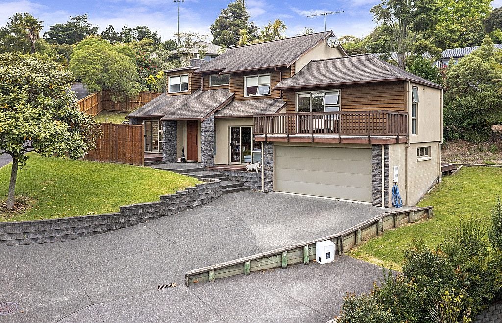 29 Bemrose Place, Cockle Bay, Auckland - Carousel 1