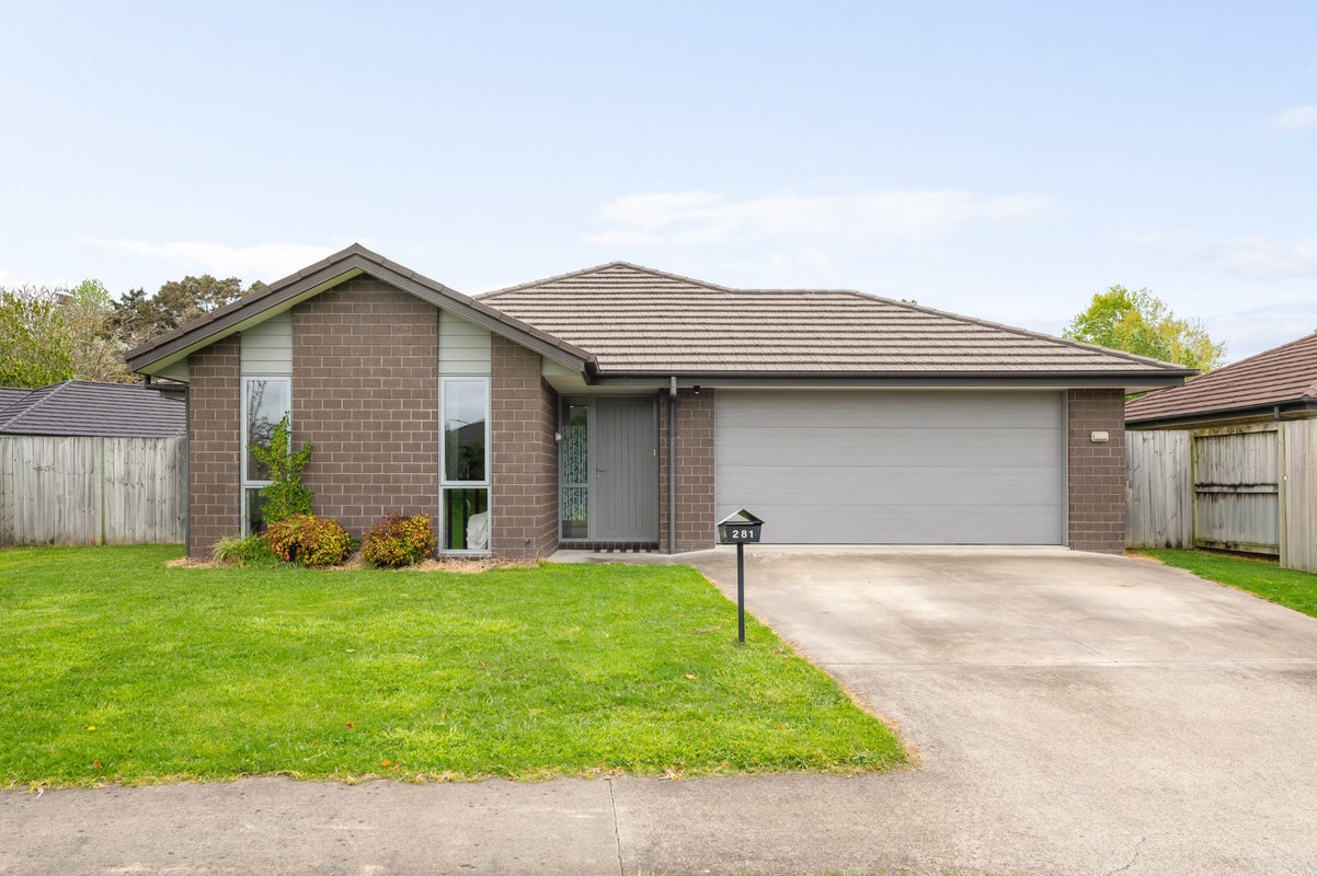 281 Dixon Road, Fitzroy, Hamilton - Carousel 1
