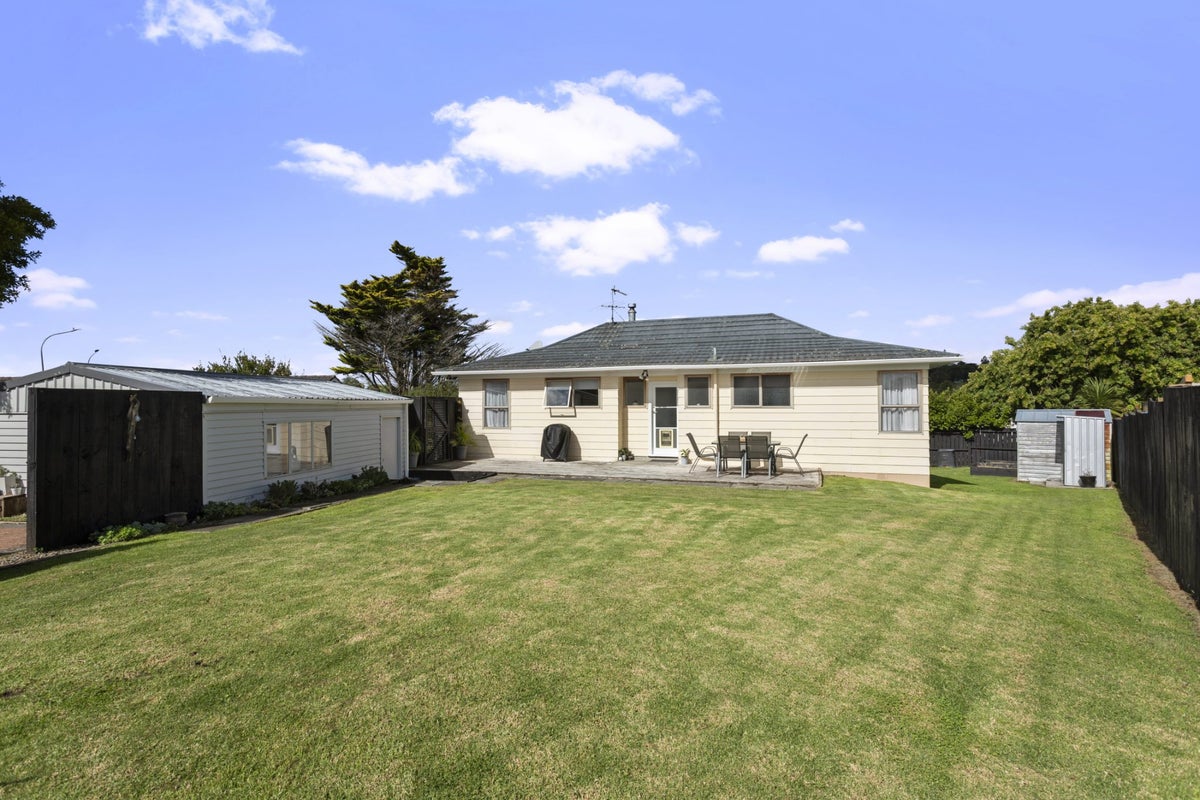 79 Solar Road, Glen Eden, Auckland - Carousel 2