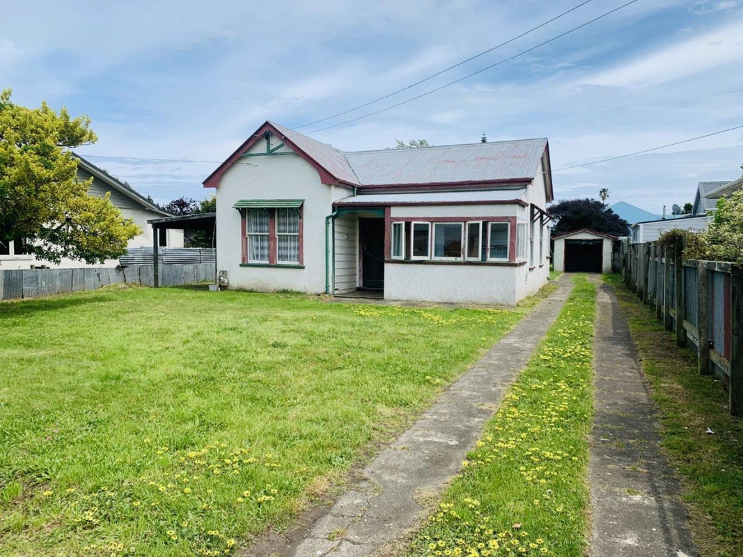 9 Abbot Street, Gonville, Whanganui - Carousel 1