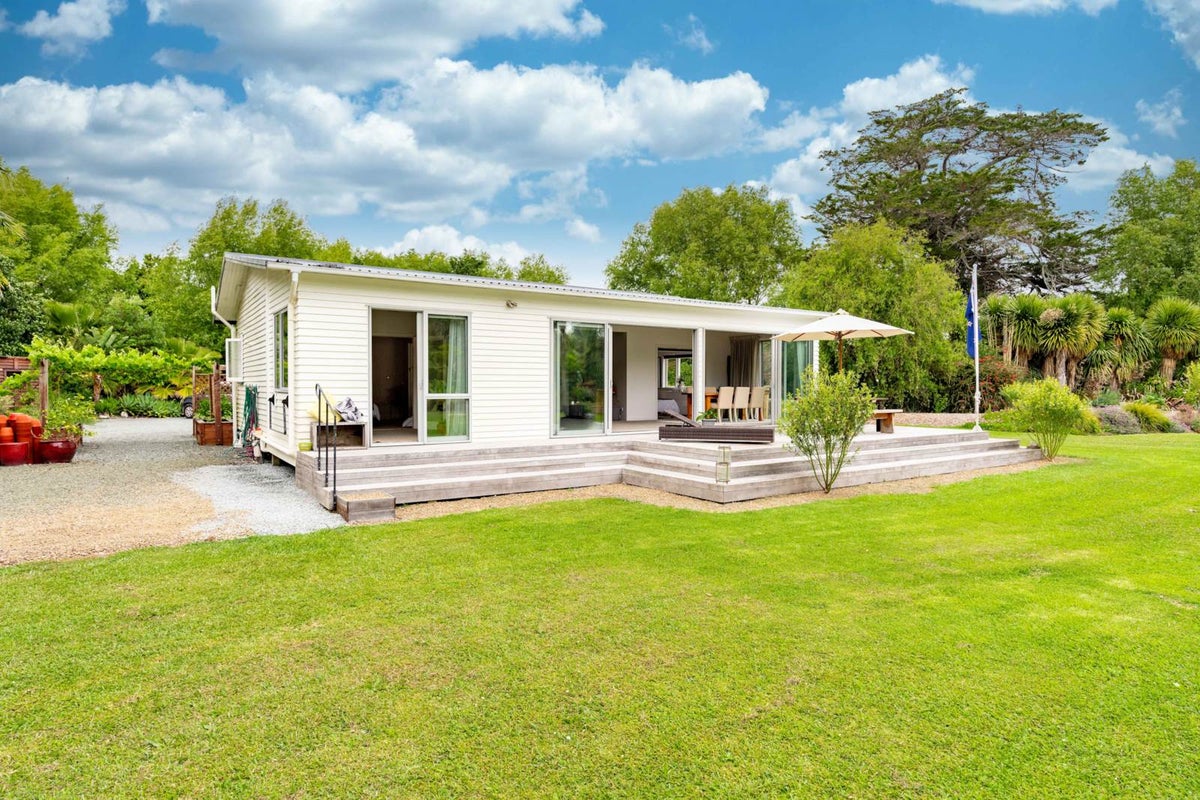 55 Moir Point Road, Mangawhai Heads, Mangawhai - Carousel 2