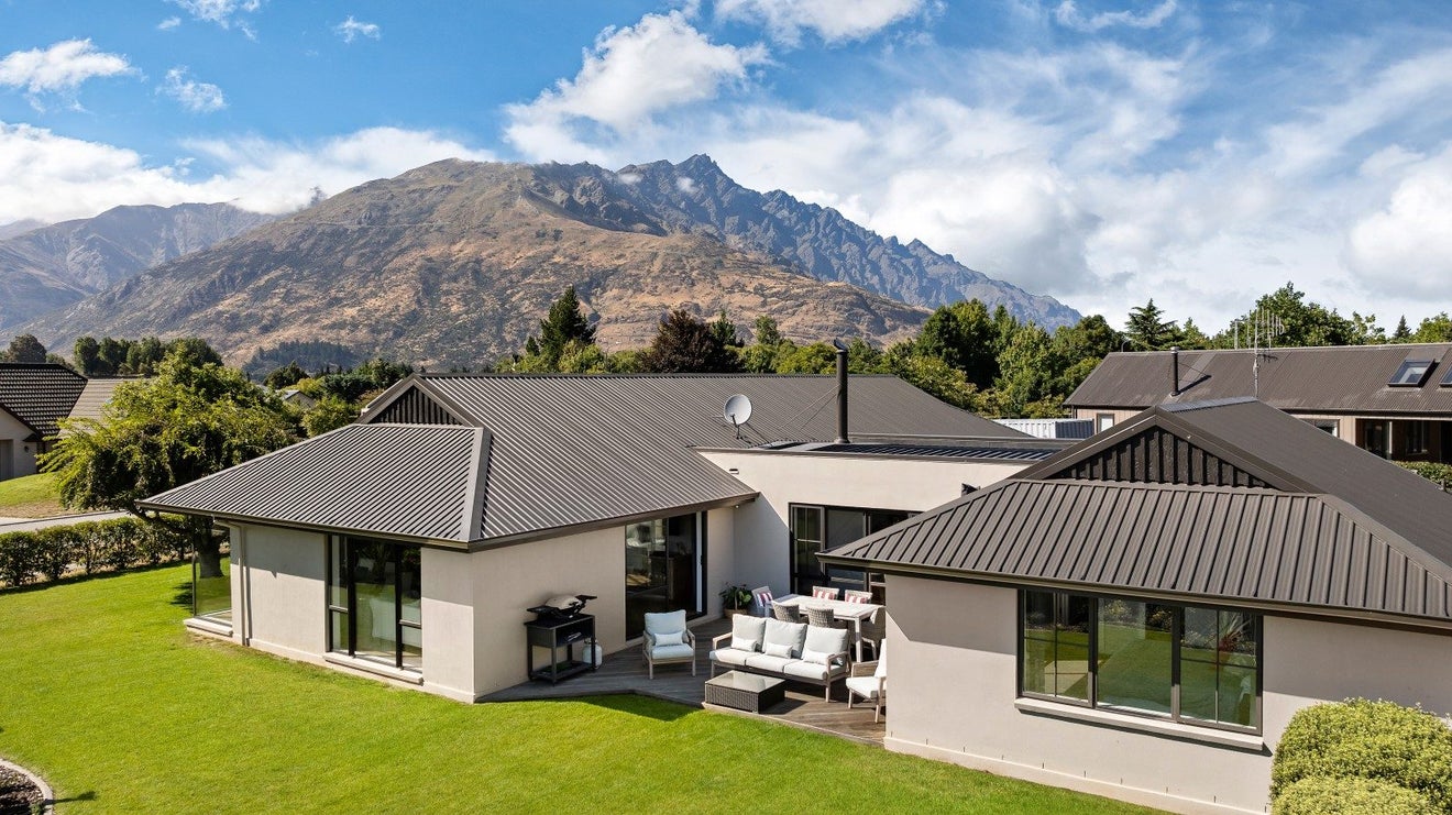 11 Portree Drive, Lower Shotover, Queenstown - Carousel 1