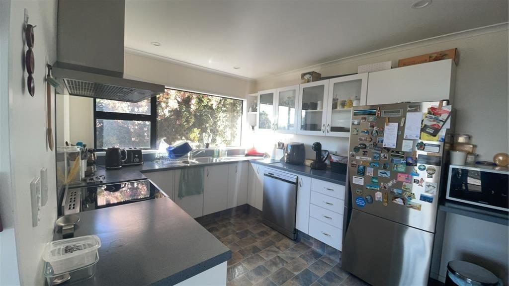 12A Vista Place, Huntsbury, Christchurch - Carousel 2