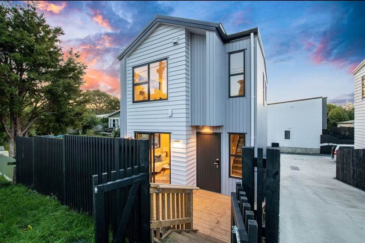 50A Sherwood Avenue, Te Atatu South, Waitakere City, Auckland - Carousel 1