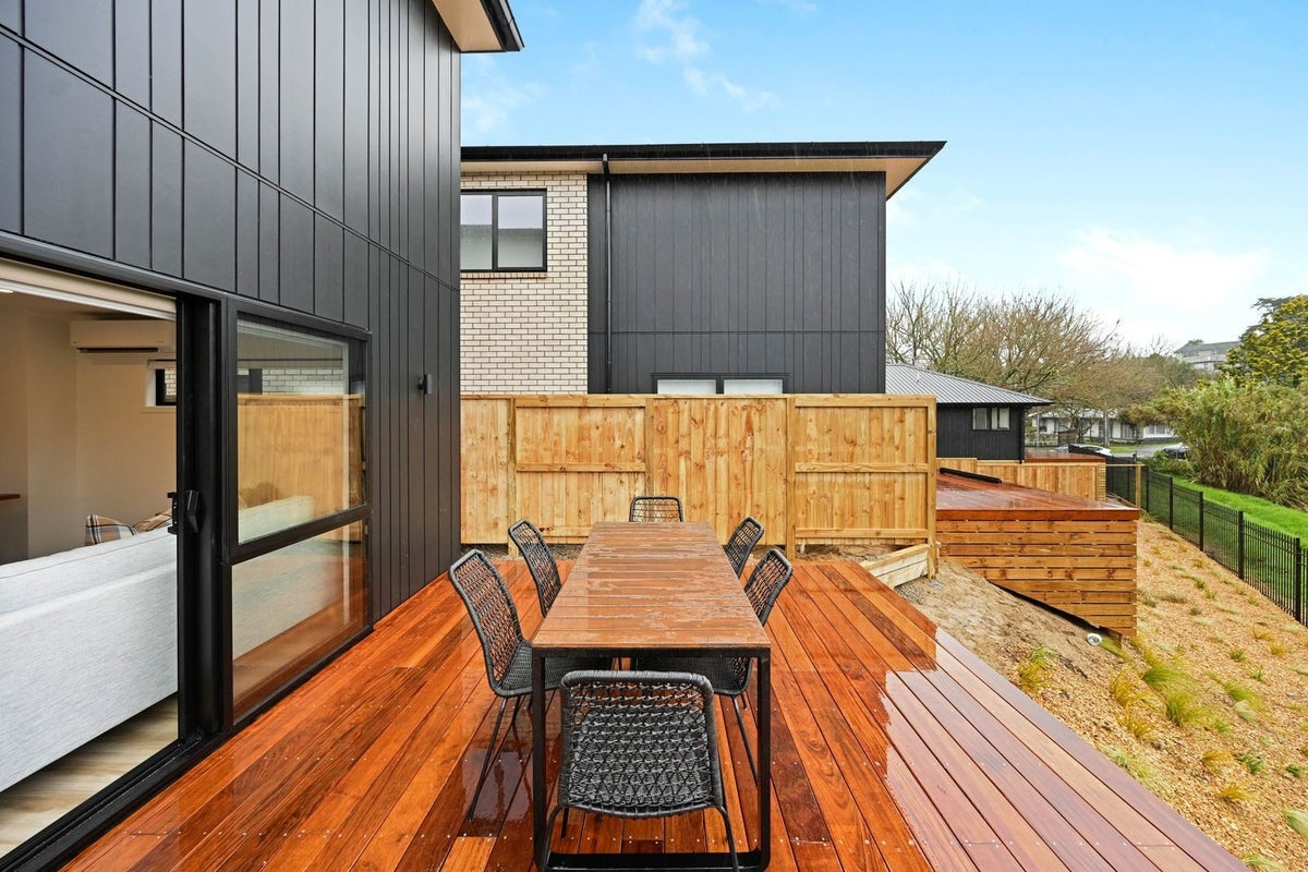 6/8 Johnson Street, Dinsdale, Hamilton, Waikato - Carousel 2