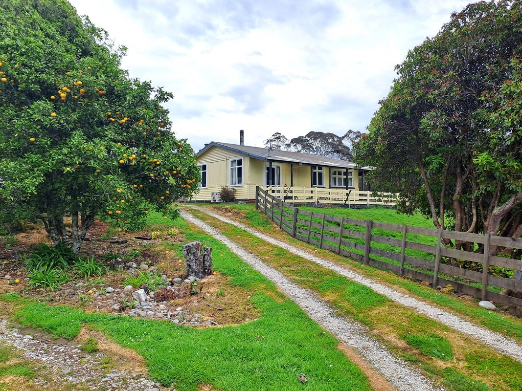 92 Gladstone Street, Seddonville, Westport - Carousel 1