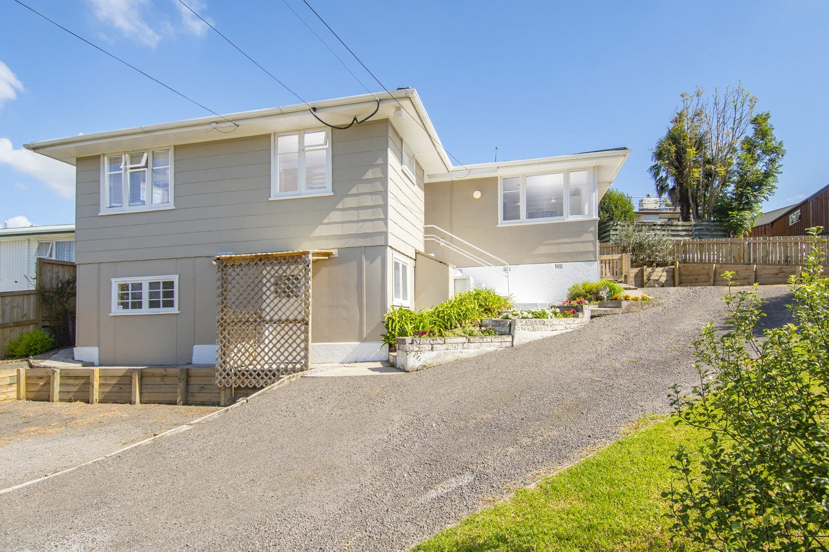 21 Roys Road, Parkvale, Tauranga - Carousel 1