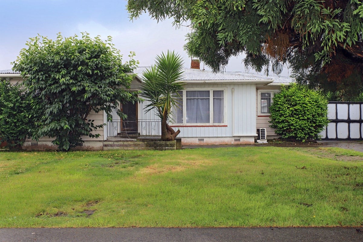 3 Harold Holt Avenue, Onekawa, Napier - Carousel 1