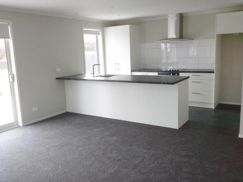 8D Solway Terrace, Bell Block, New Plymouth - Carousel 2