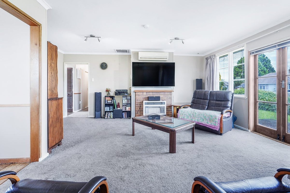 28 Paul Crescent, Fairfield, Hamilton - Carousel 2