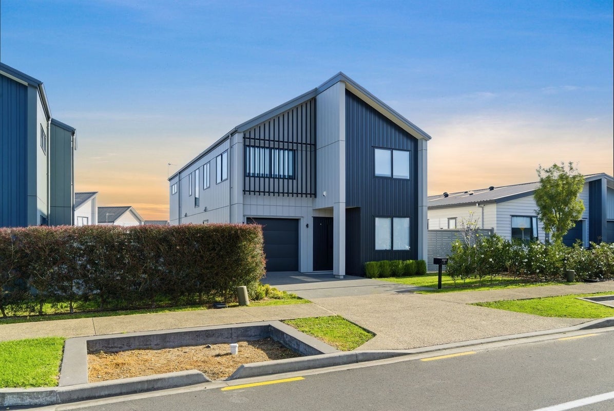 5 Aquamarine Road, Rosehill, Papakura - Carousel 2