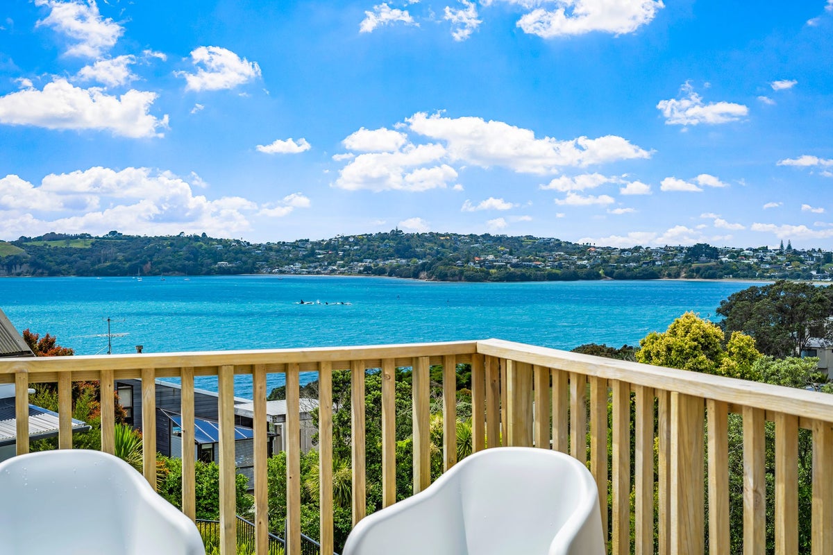 23 Melandra Road, Stanmore Bay, Whangaparaoa - Carousel 13