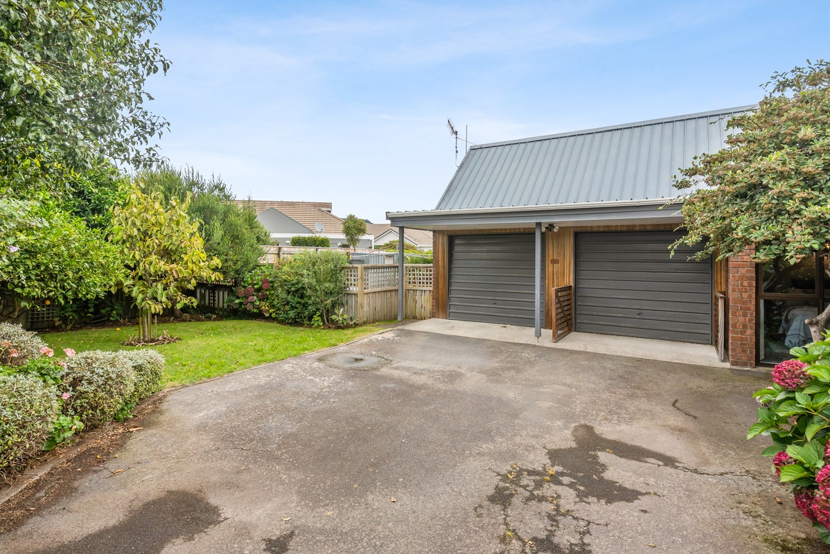 100 Rimu Road, Raumati Beach, Paraparaumu - Carousel 21
