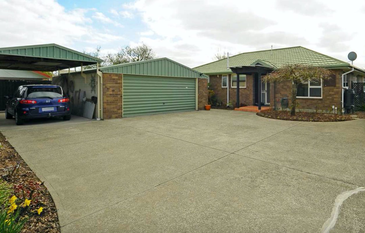38 Kintyre Drive, Broomfield, Christchurch - Carousel 2