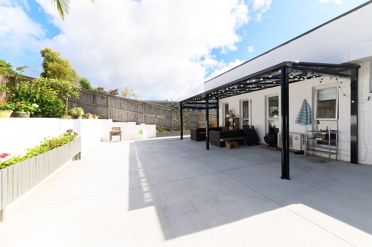 24 Sealy Road, Torbay, Auckland - Carousel 2