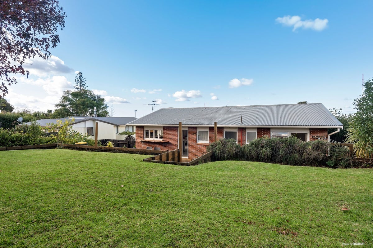 19 Hartley Terrace, Massey, Auckland - Carousel 2