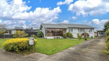 38 Shelley Street, Roslyn, Palmerston North - Carousel 1
