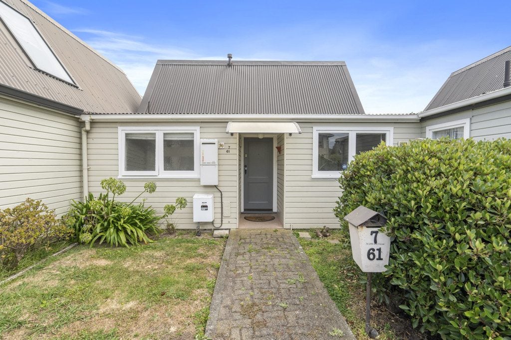 7/61 Richmond Street, Petone, Lower Hutt - Carousel 1