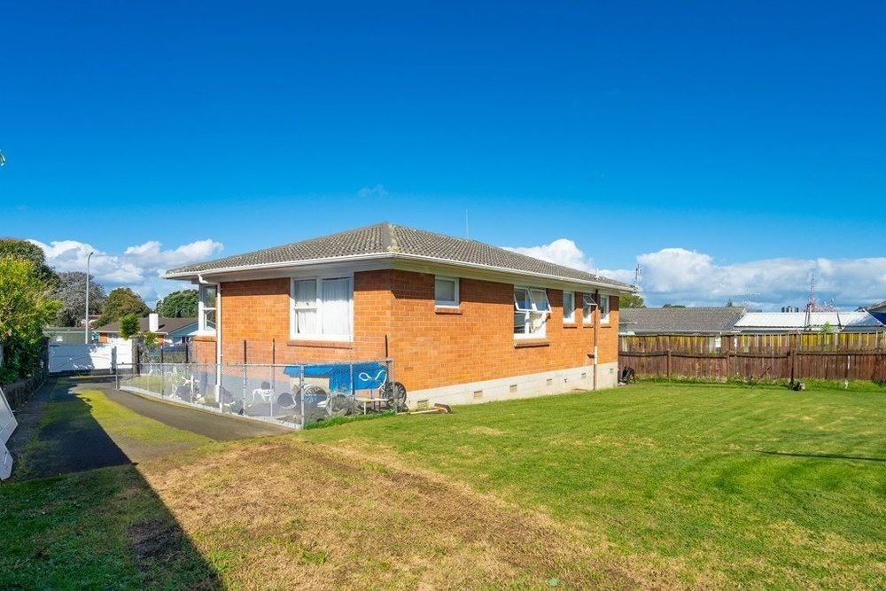 3 Rielly Place, Mount Wellington, Auckland - Carousel 2