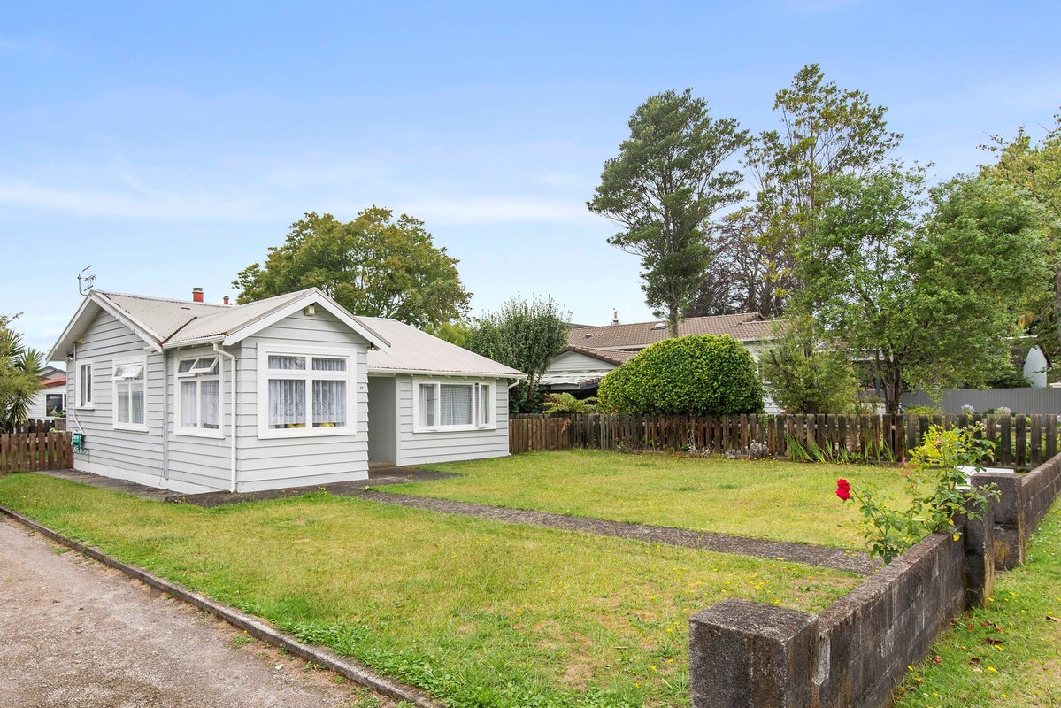 11 Devon Street, Glenholme, Rotorua - Carousel 14