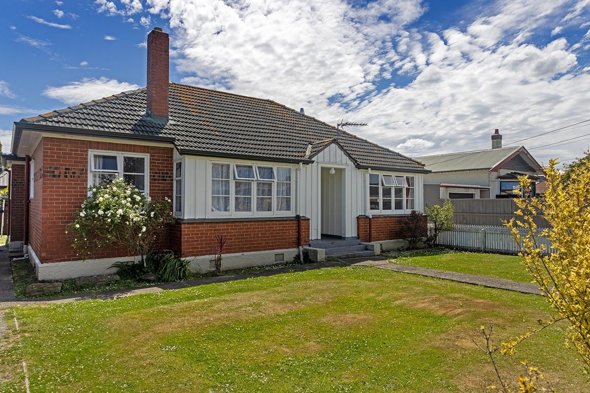6 Ayr Street, Kaikorai, Dunedin - Carousel 2