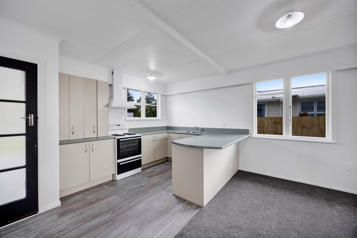 50 Ramanui Avenue, Hawera - Carousel 24