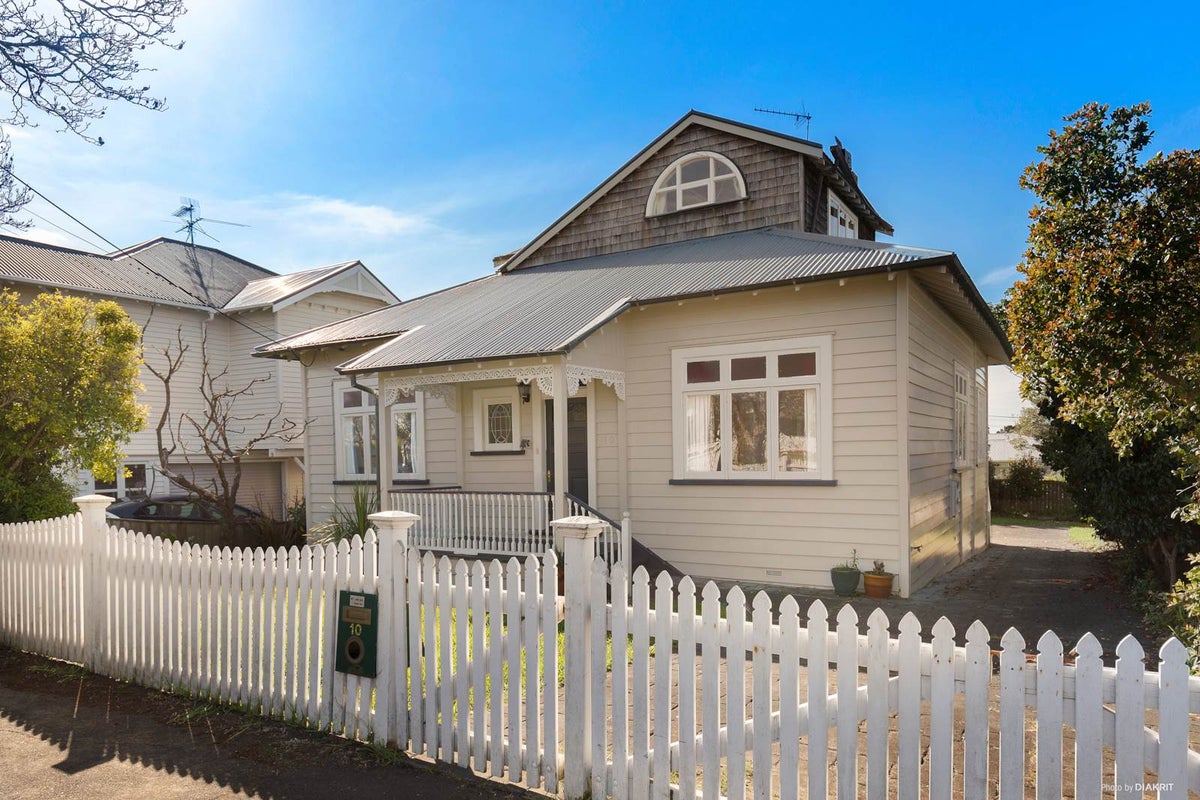 10 Allenby Avenue, Devonport, Auckland - Carousel 1