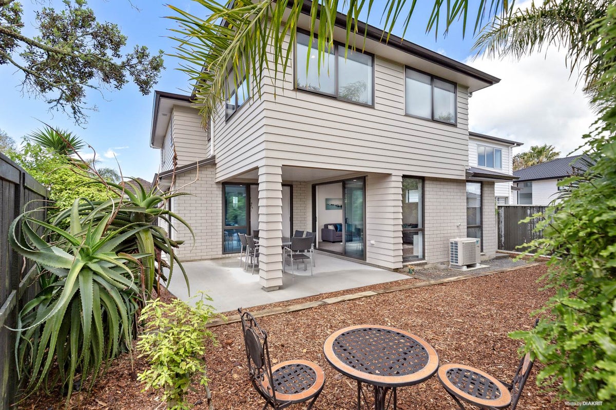 67A Neil Avenue, Te Atatu Peninsula, Auckland - Carousel 2