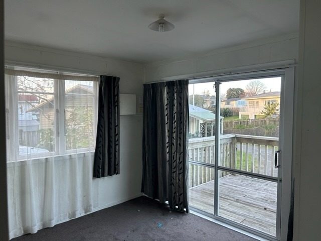 34 Lee Street, Te Puke, Te Puke - Carousel 2