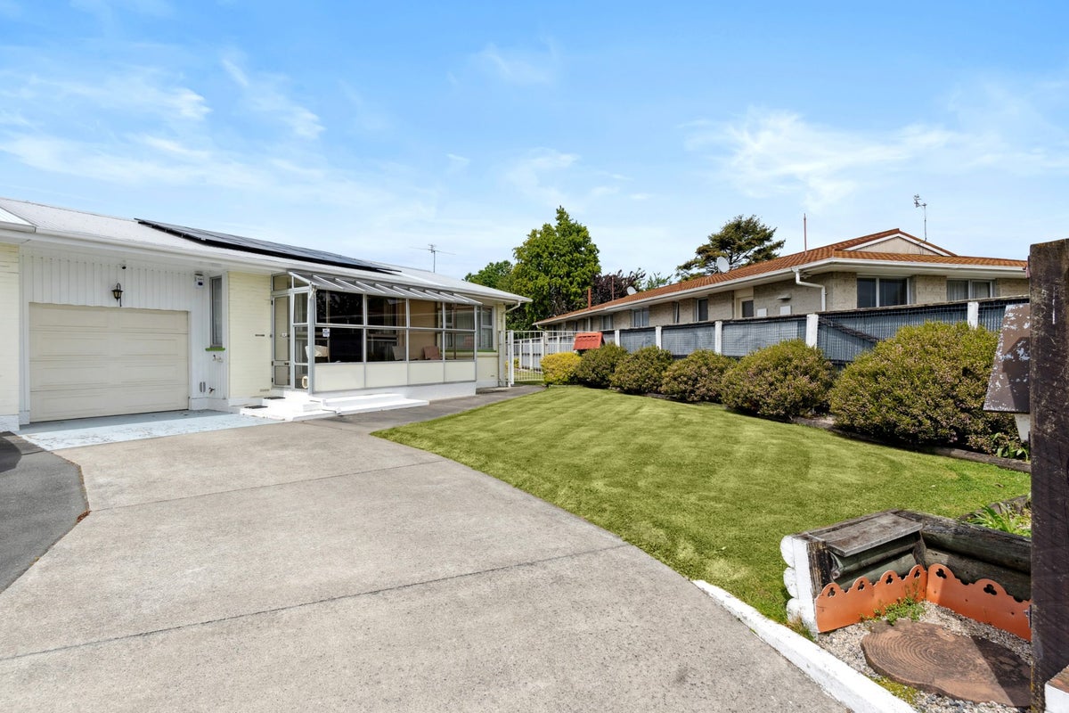 2/1 Nanette Street, Upper Riccarton, Christchurch - Carousel 1