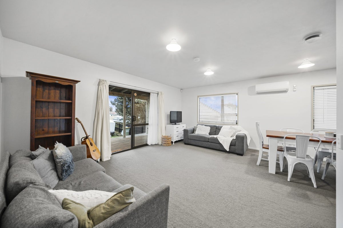 46 Hall Avenue, Mangere, Manukau City, Auckland - Carousel 1