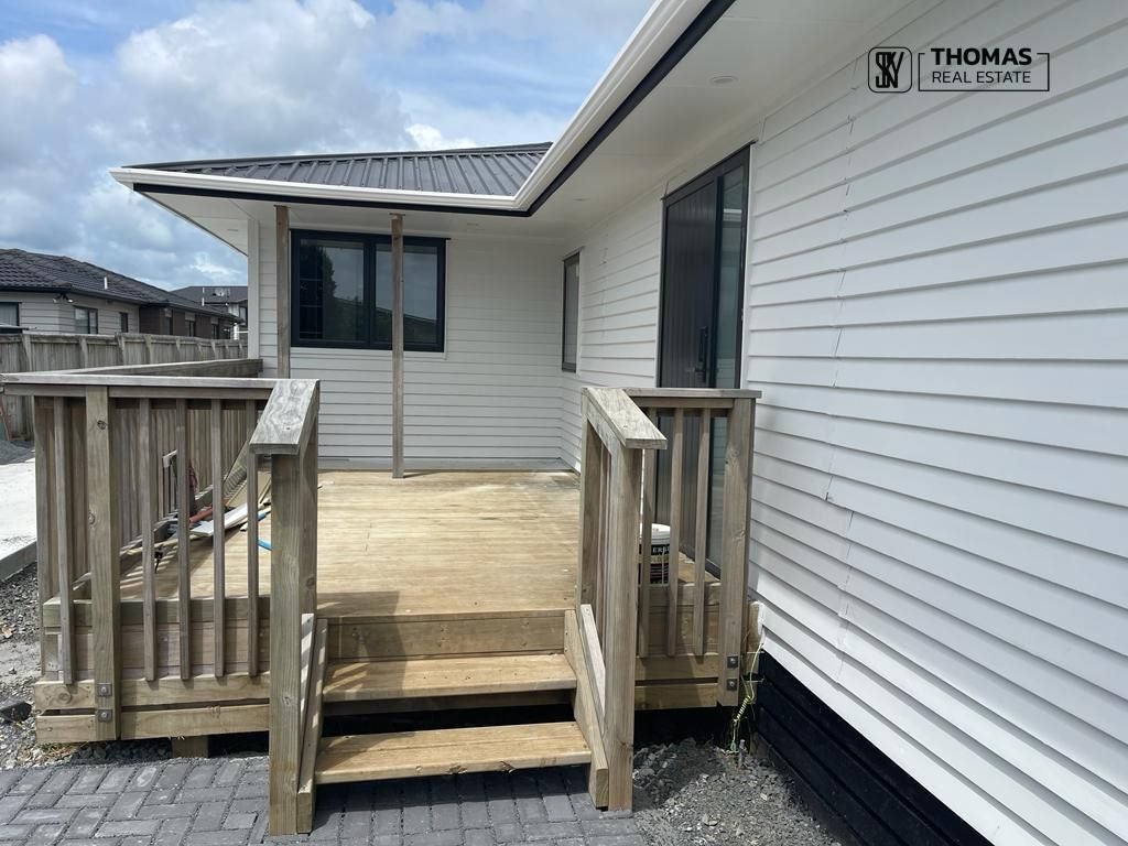 708A Massey Road, Mangere, Auckland - Carousel 2
