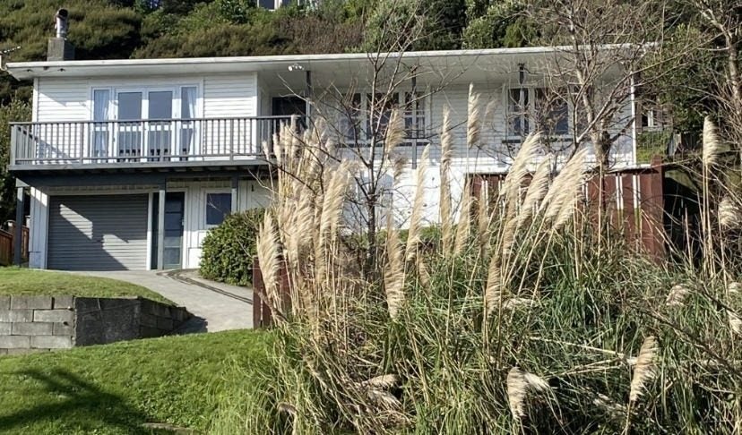 28 Papakowhai Road, Papakowhai, Porirua - Carousel 1