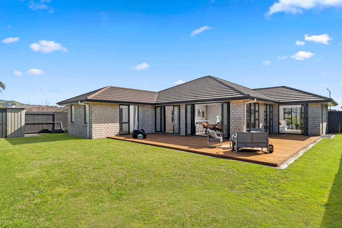 12 Lewknor Drive, Papamoa Beach, Papamoa - Carousel 34