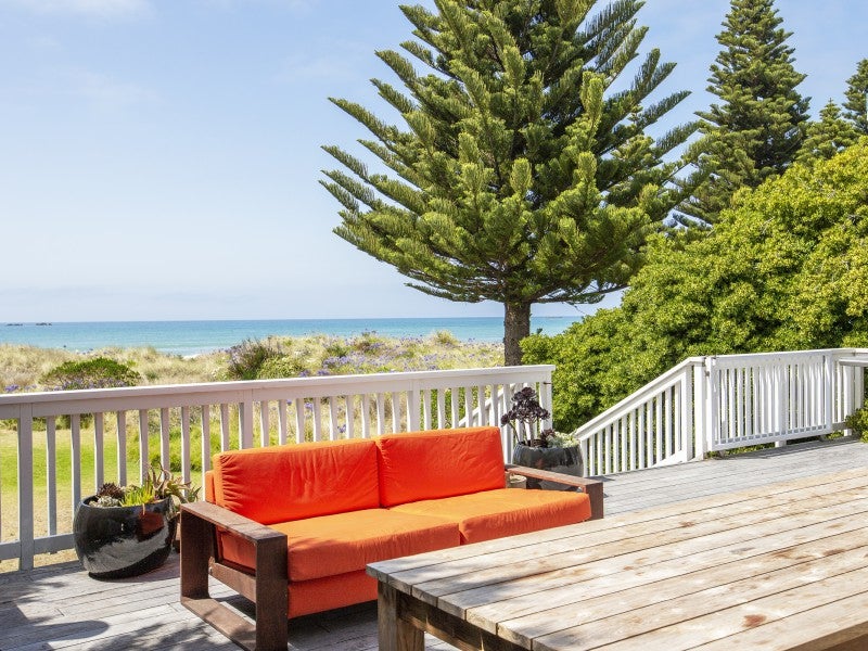 81 Blue Pacific Parade, Riversdale Beach, Masterton - Carousel 2