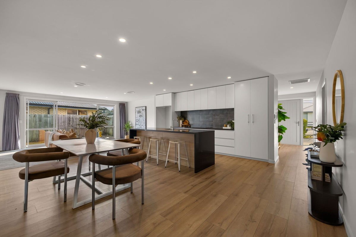 34/34A Cheltenham Road, Lower Shotover, Queenstown - Carousel 2