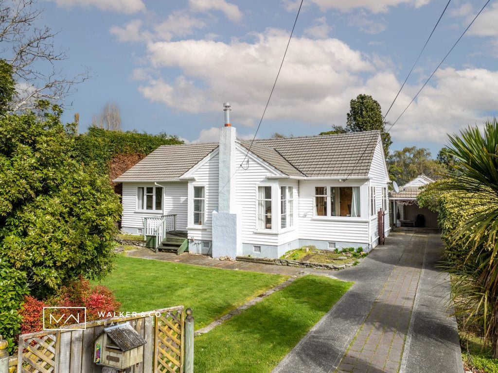 8 York Avenue, Heretaunga, Upper Hutt - Carousel 21