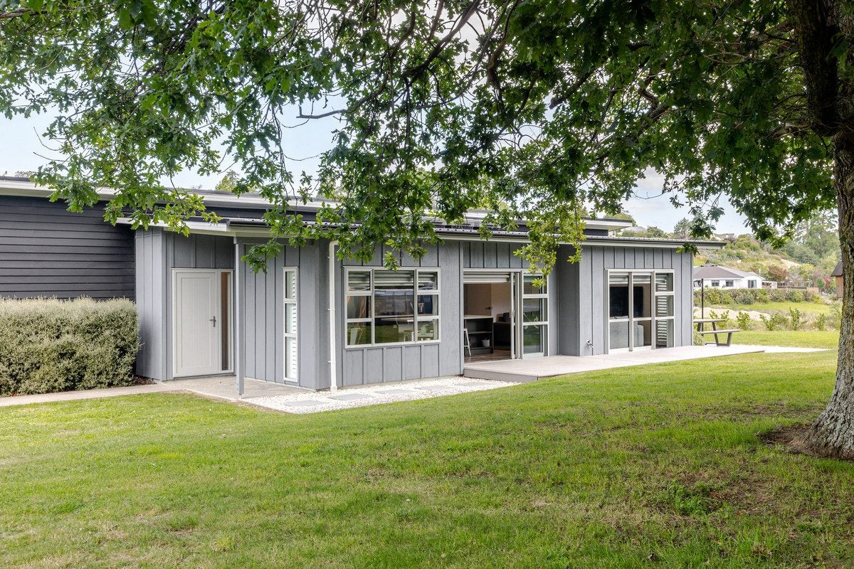 2 Opaki Meadows Lane, Lansdowne, Masterton - Carousel 1