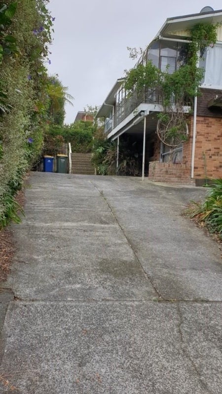 4 Cypress Place, Sunnynook, Auckland - Carousel 15