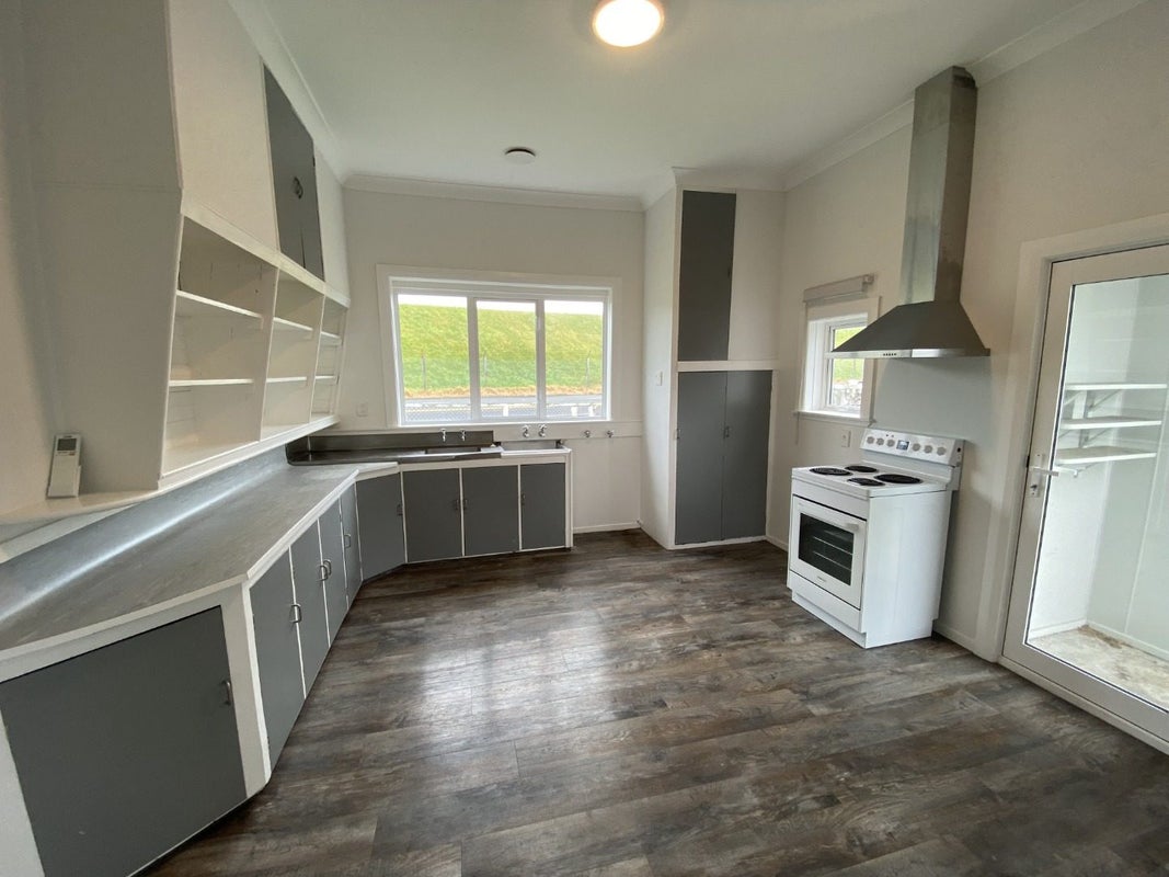 54 Calabar Road, Miramar, Wellington - Carousel 2