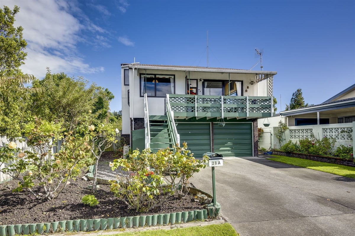 28A Bowling Road, Greenmeadows, Napier - Carousel 1