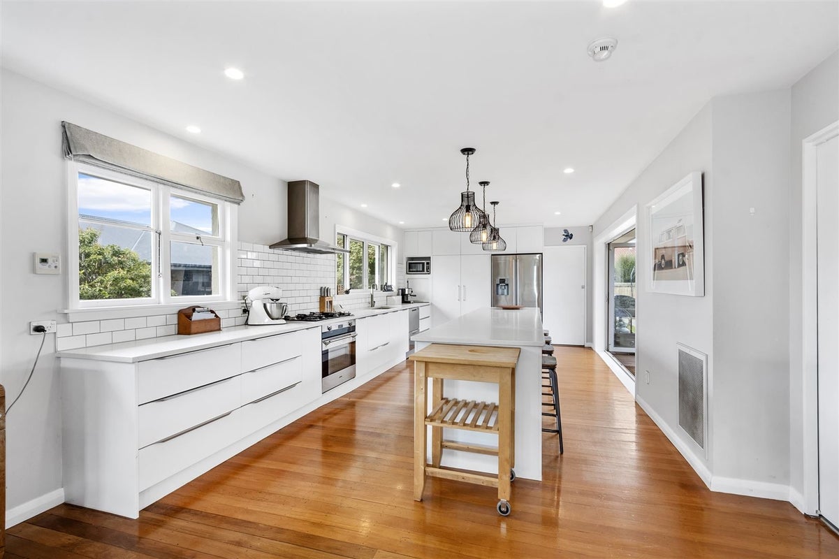 47B Aorangi Road, Bryndwr, Christchurch - Carousel 1