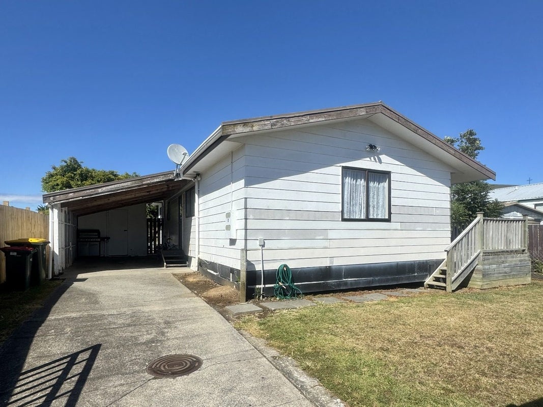 1/7 Maplesden Drive, Clendon Park, Auckland - Carousel 2