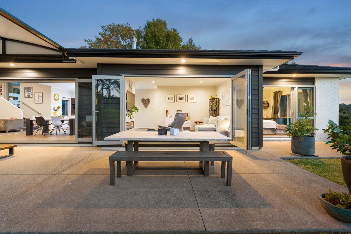 1154A East Coast Road, Redvale, Auckland - Carousel 2