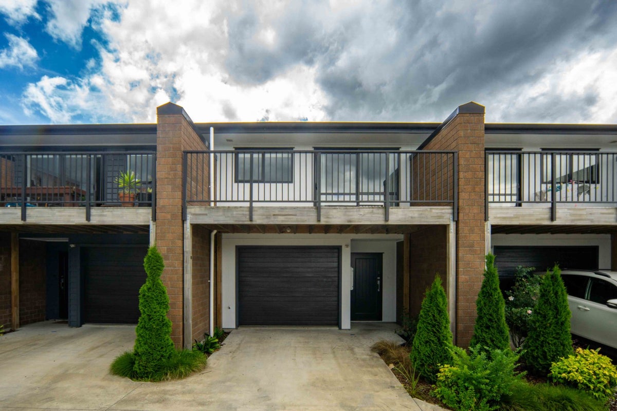5/227 Killarney Road, Frankton, Hamilton - Carousel 1