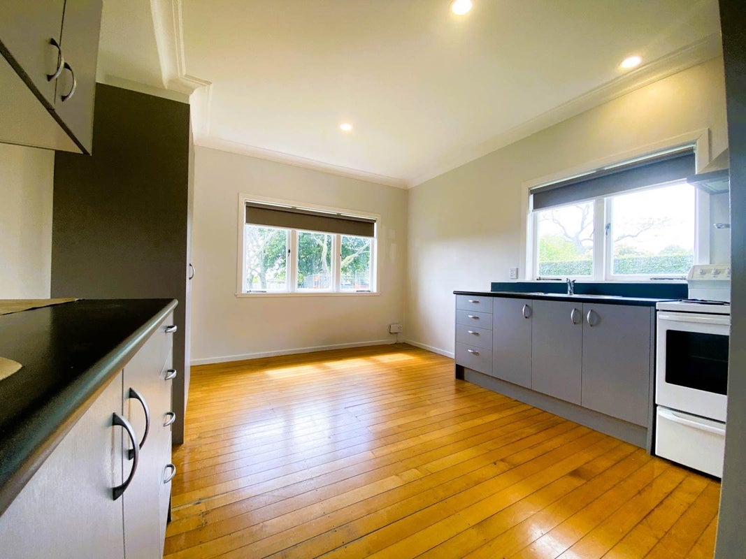 8 Jutland Road, Pukekohe, Pukekohe - Carousel 2
